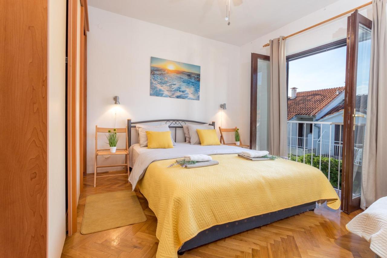 So Hvar So Good! Spacious With Terrace Χβαρ Εξωτερικό φωτογραφία